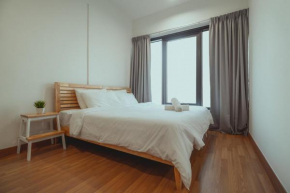 Muji Home 1 - Sea and City View 2BR at 218 Tropicana NEAR Komtar FoodHeaven Heritage with Netflix